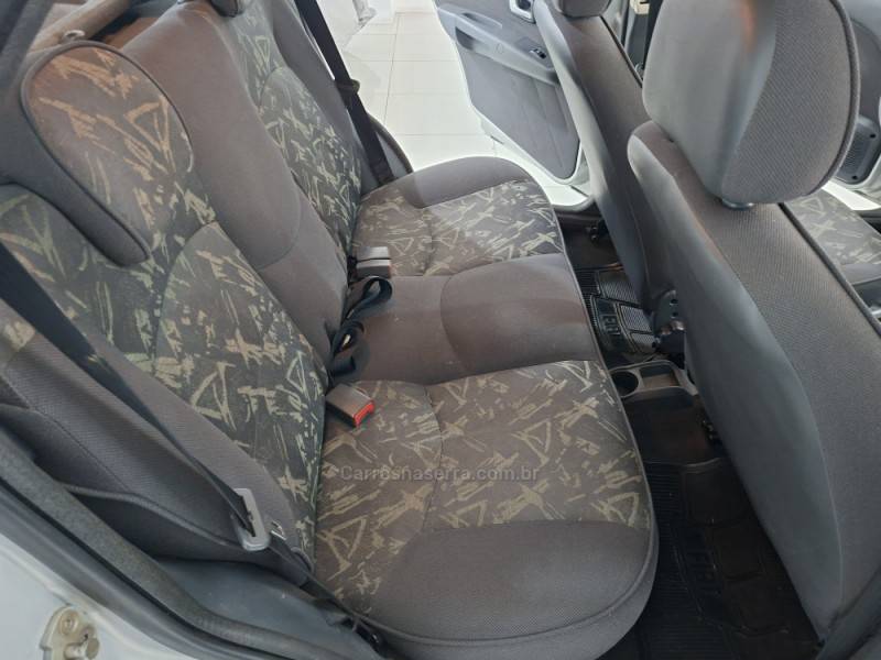 FIAT - PALIO - 2007/2007 - Prata - R$ 25.900,00