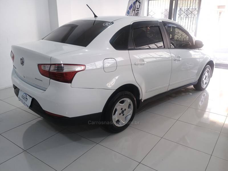 FIAT - GRAND SIENA - 2013/2013 - Branca - R$ 36.500,00